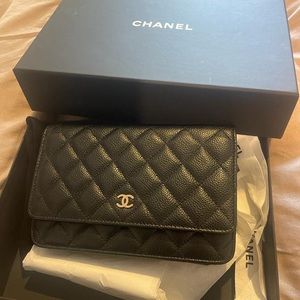 Chanel wallet on chain